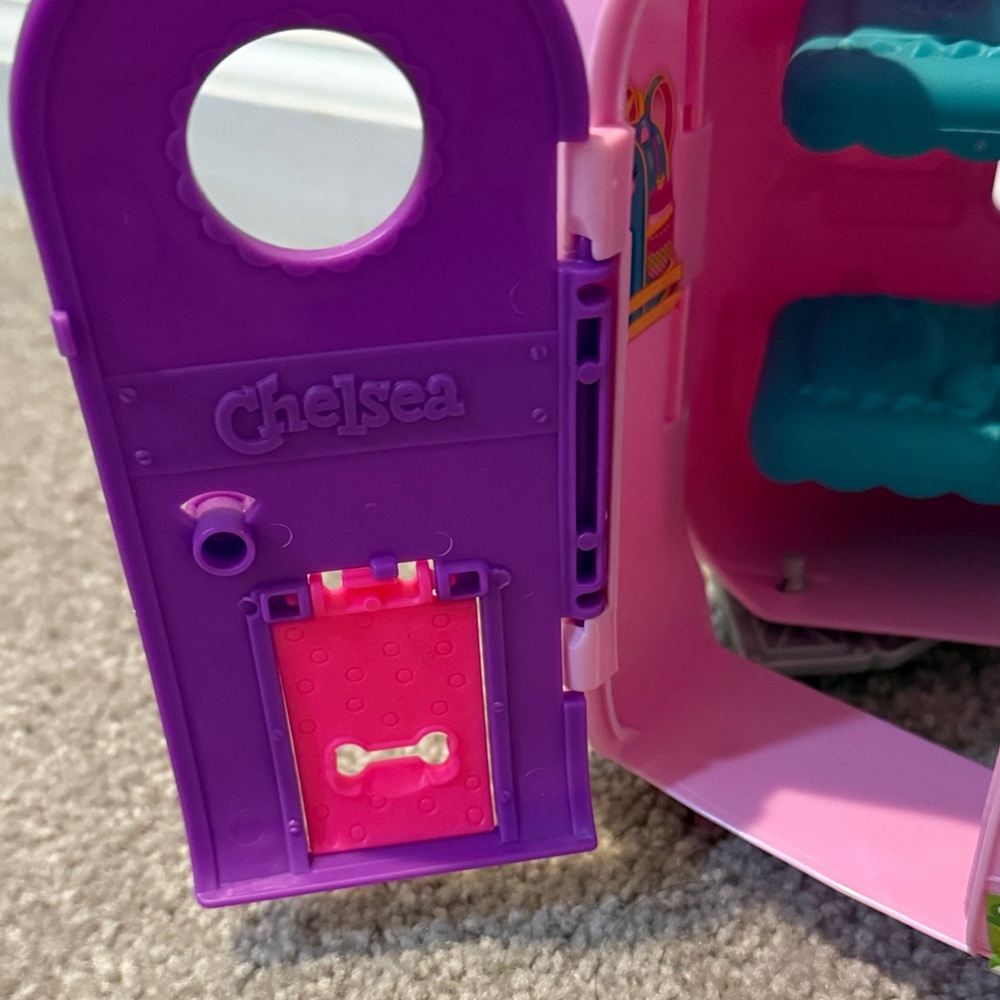 Barbie Pink Chelsea Camper - Picture 2 of 8
